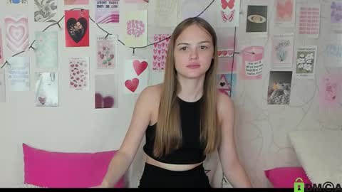 Snapshot of little_radiant_sun chatting on 11-06-25, 07:31 Kriss online show from 11-06-25, 07:31