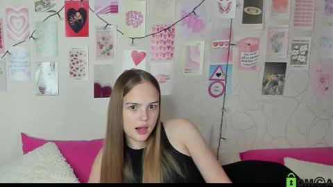 Snapshot of little_radiant_sun chatting on 11-18-25, 09:36 Kriss online show from 11-18-25, 09:36