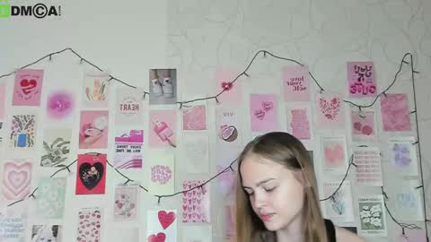 Snapshot of little_radiant_sun chatting on 12-14-25, 07:58 Kriss online show from 12-14-25, 07:58