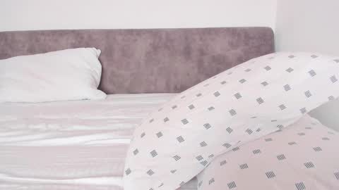 Snapshot of little_red_diamond chatting on 02-26-25, 09:32 hey im anna online show from 02-26-25, 09:32