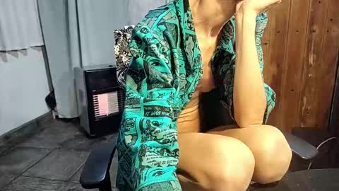 Snapshot of little_savage chatting on 03-28-26, 02:11 little_savage online show from 03-28-26, 02:11