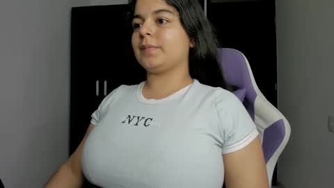 Snapshot of little_shaara chatting on 01-28-25, 09:40 Shaara  online show from 01-28-25, 09:40