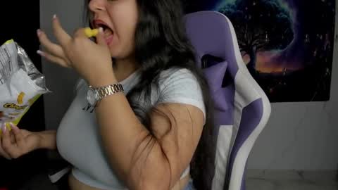 Snapshot of little_shaara chatting on 02-10-25, 07:17 Shaara  online show from 02-10-25, 07:17