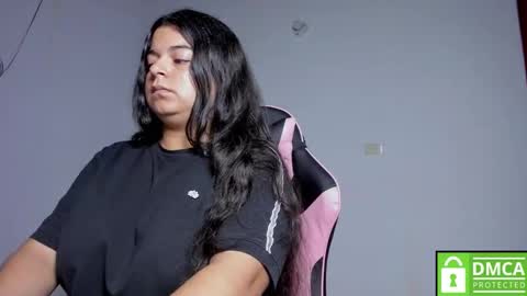 Snapshot of little_shaara chatting on 09-23-25, 08:39 Shaara  online show from 09-23-25, 08:39