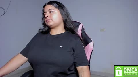 Snapshot of little_shaara chatting on 10-01-25, 09:04 Shaara  online show from 10-01-25, 09:04