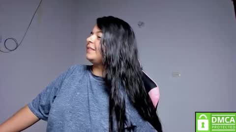 Snapshot of little_shaara chatting on 10-21-25, 08:20 Shaara  online show from 10-21-25, 08:20