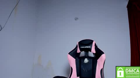 Snapshot of little_shaara chatting on 10-23-25, 10:08 Shaara  online show from 10-23-25, 10:08