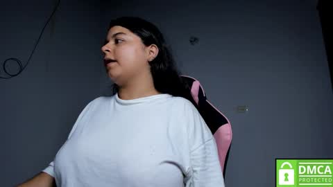 Snapshot of little_shaara chatting on 10-28-25, 08:00 Shaara  online show from 10-28-25, 08:00