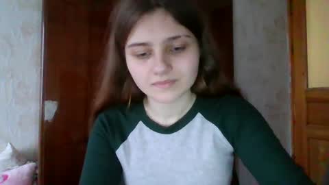 little_shygirl_ online show from 01-24-25, 11:48