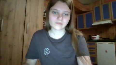 little_shygirl_ online show from 09-30-25, 04:17