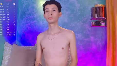 Snapshot of little_twiink chatting on 11-04-25, 03:16 Juan Ferrer online show from 11-04-25, 03:16