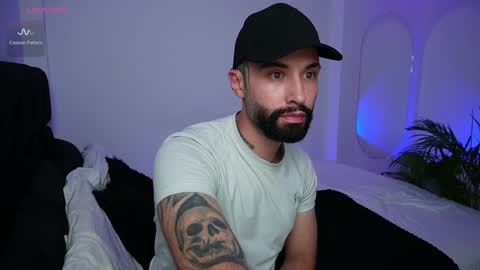 Snapshot of little_vannesaa chatting on 12-29-24, 02:38 little_vannesaa online show from 12-29-24, 02:38