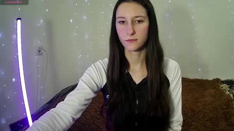LittleAhWitch online show from 03-05-25, 10:33