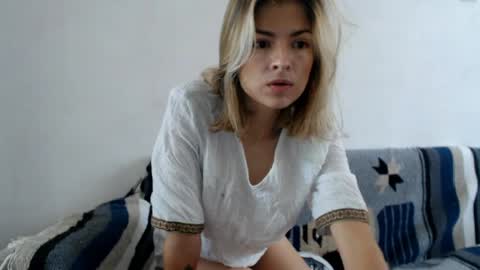 Snapshot of littlebell44 chatting on 05-04-26, 05:09 sofia online show from 05-04-26, 05:09