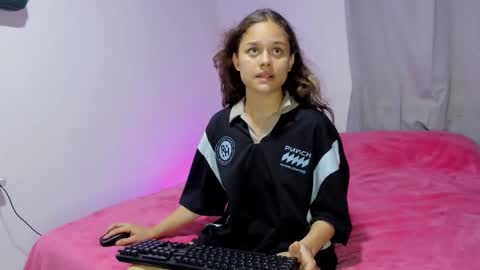 littlecheerry69 online show from 10-01-25, 01:39