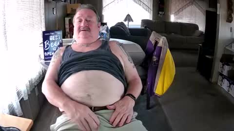 Littled83057 online show from 10-28-25, 07:05