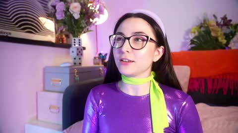 Emily Hill online show from 10-06-25, 08:28