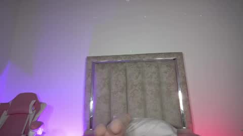 littlee_emma_ online show from 04-30-26, 11:20