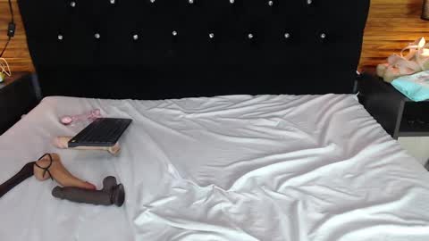 Snapshot of littlekloe_ chatting on 01-15-25, 10:57 Litllekloe online show from 01-15-25, 10:57