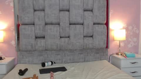 Snapshot of littlekloe_ chatting on 01-21-25, 11:34 Litllekloe online show from 01-21-25, 11:34