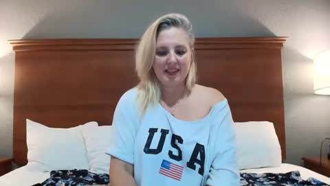 lisanixs online show from 04-28-26, 02:27