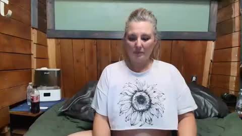 lisanixs online show from 05-16-26, 02:30