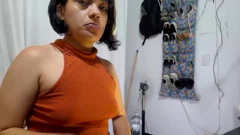 Snapshot of littlemelii chatting on 09-11-25, 12:00 Melia online show from 09-11-25, 12:00