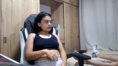 Snapshot of littlemelii chatting on 09-18-25, 02:35 Melia online show from 09-18-25, 02:35