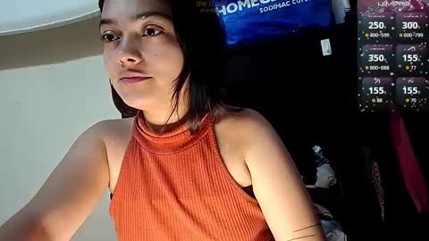 Snapshot of littlemelii chatting on 10-19-25, 11:27 Melia online show from 10-19-25, 11:27