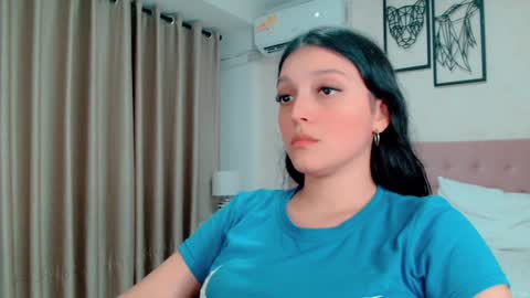 Snapshot of littlemolly_pregnant chatting on 01-03-25, 02:54 Sarahs Room online show from 01-03-25, 02:54