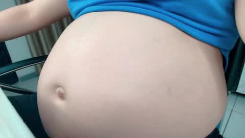 Snapshot of littlemolly_pregnant chatting on 02-12-25, 12:58 Sarahs Room online show from 02-12-25, 12:58