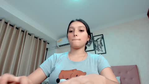 Snapshot of littlemolly_pregnant chatting on 03-03-25, 09:05 Sarahs Room online show from 03-03-25, 09:05