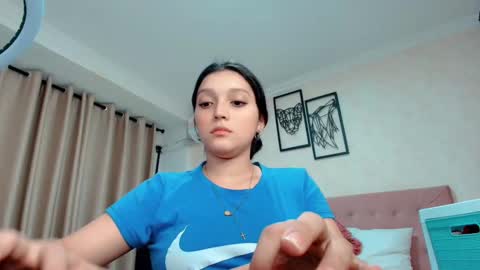 Snapshot of littlemolly_pregnant chatting on 03-10-25, 11:27 Sarahs Room online show from 03-10-25, 11:27