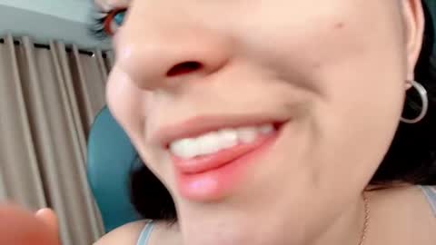 Snapshot of littlemolly_pregnant chatting on 10-03-25, 10:29 Sarahs Room online show from 10-03-25, 10:29