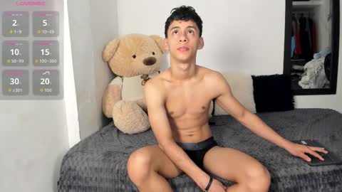 Snapshot of littleparker chatting on 09-24-25, 12:19 PARKER online show from 09-24-25, 12:19