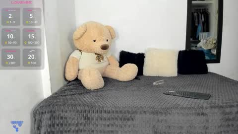 Snapshot of littleparker chatting on 10-14-25, 12:17 PARKER online show from 10-14-25, 12:17