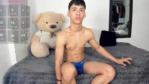 Snapshot of littleparker chatting on 10-29-25, 12:40 PARKER online show from 10-29-25, 12:40