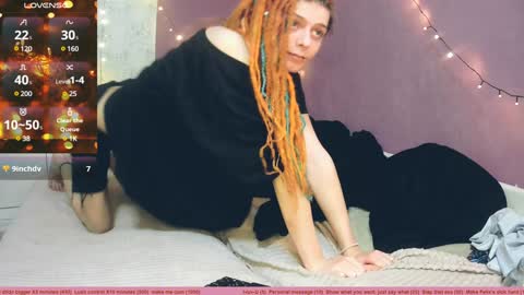 Snapshot of littlepinkcat chatting on 12-23-24, 01:13 Felix online show from 12-23-24, 01:13