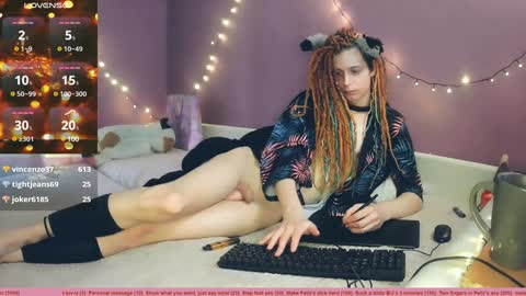 Snapshot of littlepinkcat chatting on 12-29-24, 05:53 Felix online show from 12-29-24, 05:53