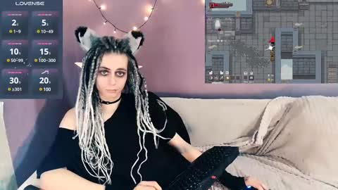 Snapshot of littlepinkcat chatting on 02-24-25, 04:16 Felix online show from 02-24-25, 04:16