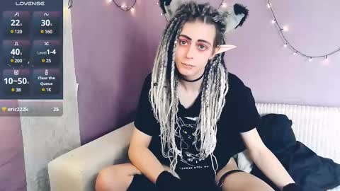 Snapshot of littlepinkcat chatting on 03-04-25, 05:00 Felix online show from 03-04-25, 05:00