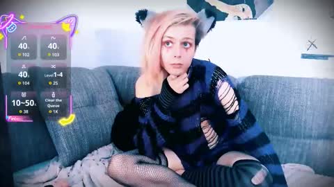 Snapshot of littlepinkcat chatting on 10-13-25, 01:22 Felix online show from 10-13-25, 01:22