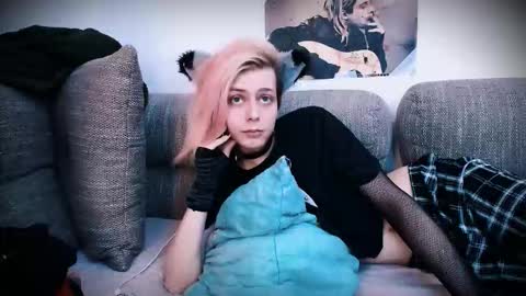 Snapshot of littlepinkcat chatting on 10-27-25, 02:54 Felix online show from 10-27-25, 02:54