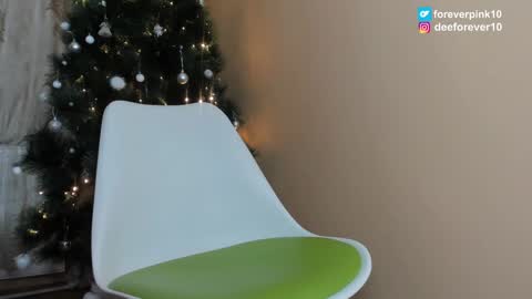 Snapshot of littlepinky77 chatting on 01-09-25, 12:52 Pinky online show from 01-09-25, 12:52