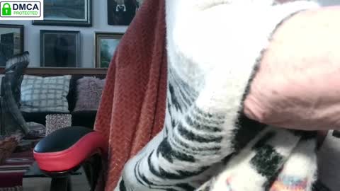 Snapshot of littlepistol chatting on 01-08-25, 04:11 Miss D Shows Mon Wed Fri online show from 01-08-25, 04:11