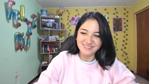 Mia  Wednesday to Sunday 730 am to 1030 am Colombian Hour D online show from 12-09-24, 01:18