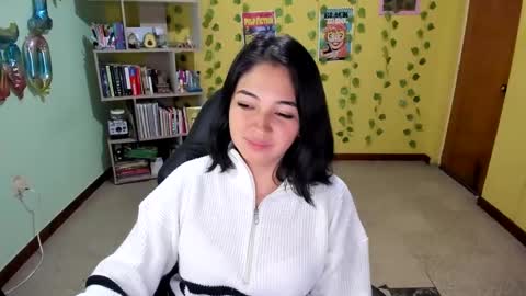 Mia  Wednesday to Sunday 730 am to 1030 am Colombian Hour D online show from 01-06-25, 03:20