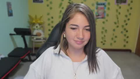 Mia  Wednesday to Sunday 730 am to 1030 am Colombian Hour D online show from 02-11-26, 03:22