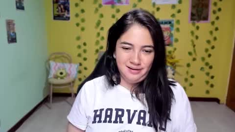 Mia  Wednesday to Sunday 730 am to 1030 am Colombian Hour D online show from 05-24-26, 11:54