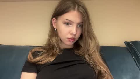 littleprincess3000 online show from 04-08-26, 08:42